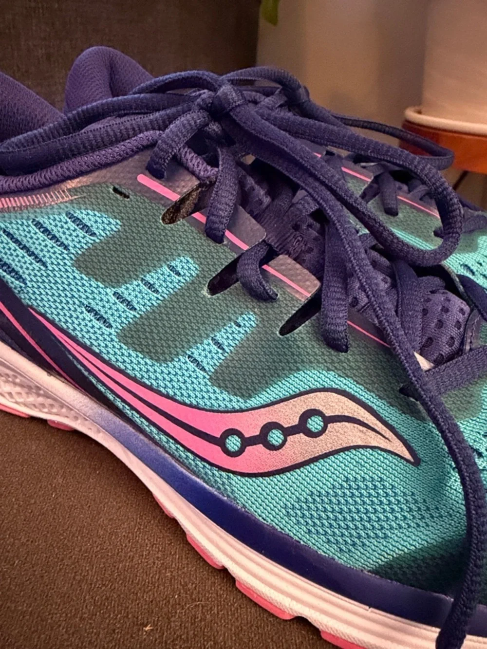 Saucony breathable teal